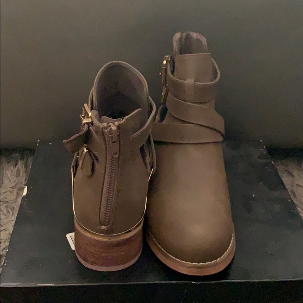 Never worn